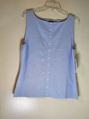 Sleeveless Button-Back Tank Top in Light Blue XXL